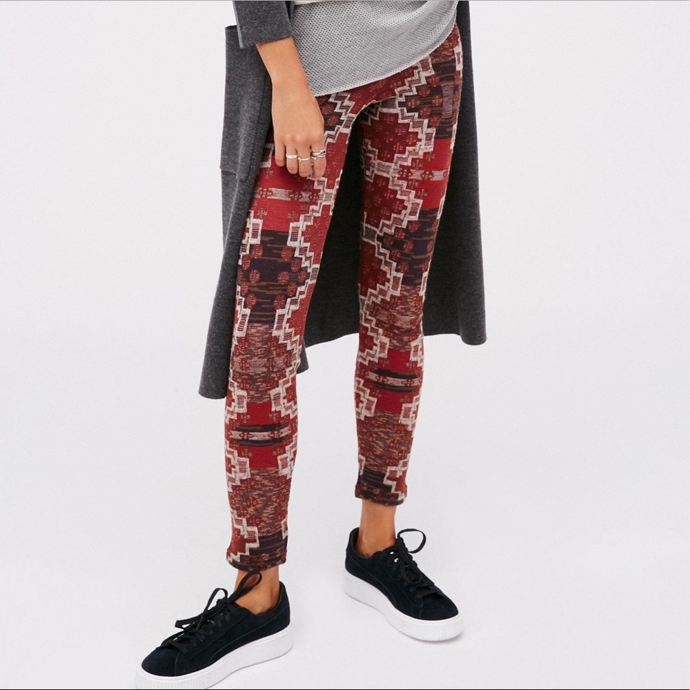 MUST GO 
free people sweater leggings